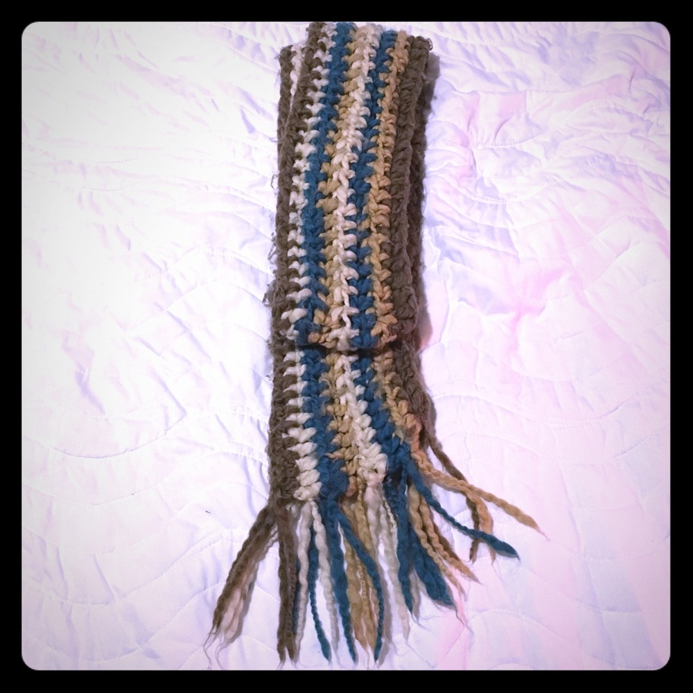 Oversized Wool Knit Scarf